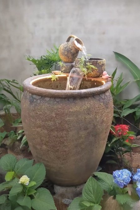 🏺 نافورة فخارية تراثية بتصميم الأباريق